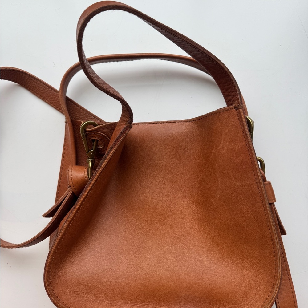 Madewell Sydney Leather Crossbody Bag - Picture 8 of 12